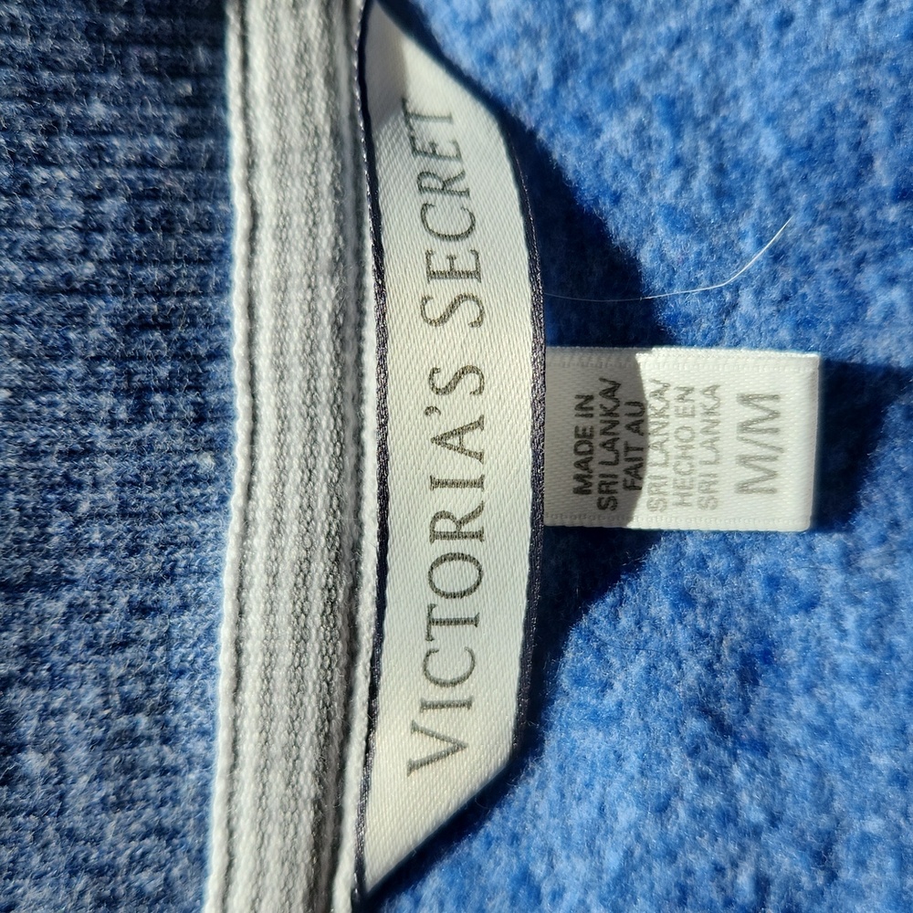 VICTORIA SECRET oversized crew sweatshirt size medium - Picture 2 of 9